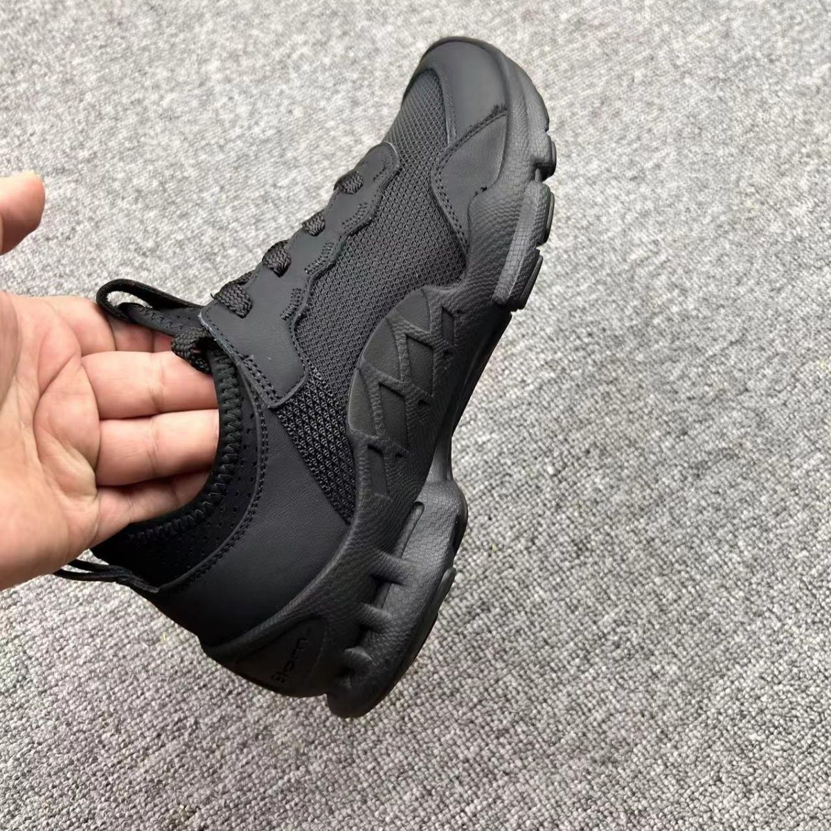 Trendy Luxury Athletic Shoes M - Hunting Outdoor Brands 리뷰 및 가격